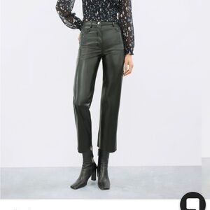 Aritzia Melina Leather Pant Cropped size 00